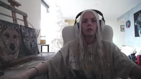 stage Kylie Sinner  brand CLITBAIT online show from 27, 11, 2025