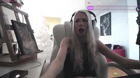 stage Kylie Sinner  brand CLITBAIT online show from 16, 2, 2026