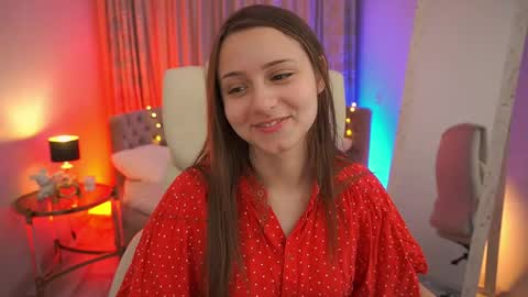 Snapshot of tinynataliee chatting on 4, 5, 2026 tinynataliee online show from 4, 5, 2026