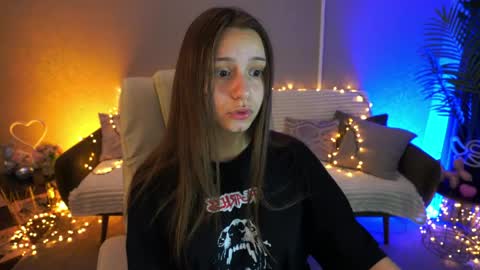 Snapshot of tinynataliee chatting on 17, 5, 2026 tinynataliee online show from 17, 5, 2026
