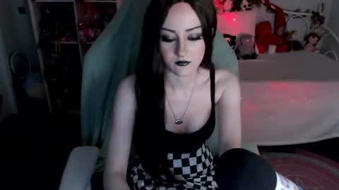 Snapshot of tinyprincess_doll chatting on 22, 6, 2026 Dahlia Browne online show from 22, 6, 2026
