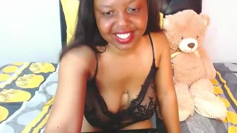 tinyrose18 online show from 22, 1, 2025