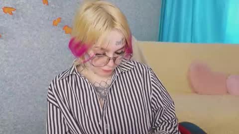 Snapshot of tinytattoodoll chatting on 26, 2, 2026 Liza online show from 26, 2, 2026