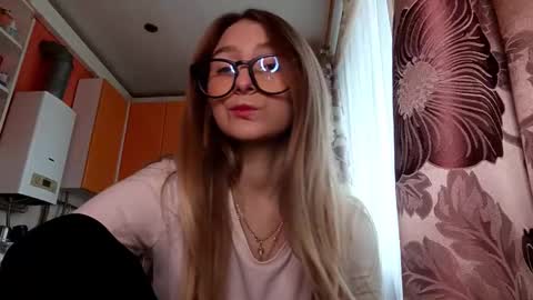 Snapshot of tishabhagat chatting on 30, 10, 2025 Hi Im Carry 18 years old online show from 30, 10, 2025