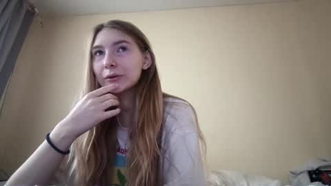 Snapshot of tishabhagat chatting on 5, 11, 2025 Hi Im Carry 18 years old online show from 5, 11, 2025