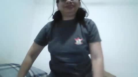 Snapshot of titssmall123 chatting on 17, 10, 2025 Ester online show from 17, 10, 2025