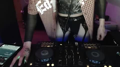 tobi676 online show from 23, 4, 2026