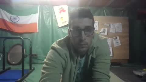 toinouillou9813 online show from 15, 10, 2025