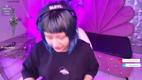 toky         online show from 19, 11, 2025