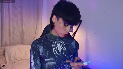 Snapshot of tokyo_blues chatting on 12, 10, 2025  Halsey  Sofii  online show from 12, 10, 2025