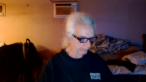 tom112292014 online show from 3, 1, 2025