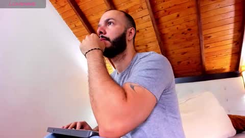   online show from 17, 11, 2025