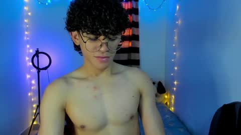 Tom Blue online show from 9, 4, 2026