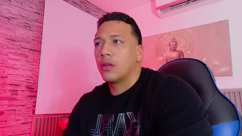 Tom muscle1 online show from 14, 2, 2026