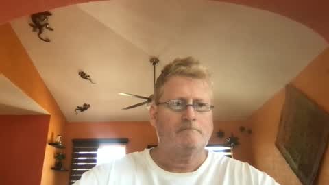 Snapshot of tomascausa chatting on 30, 4, 2026 Hola online show from 30, 4, 2026
