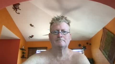 Snapshot of tomascausa chatting on 4, 7, 2026 Hola online show from 4, 7, 2026