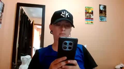 Snapshot of tomboyblue chatting on 5, 8, 2026 Blue online show from 5, 8, 2026