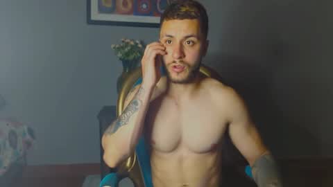 Snapshot of tomdavisxl chatting on 15, 11, 2025 tomDavisXl online show from 15, 11, 2025