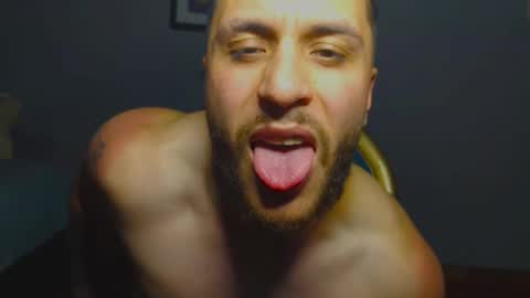 Snapshot of tomdavisxl chatting on 18, 11, 2025 tomDavisXl online show from 18, 11, 2025