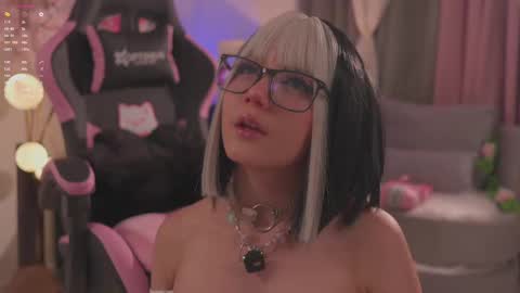  Tomie  online show from 26, 9, 2025