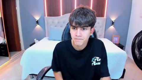 Tommy  online show from 28, 9, 2025