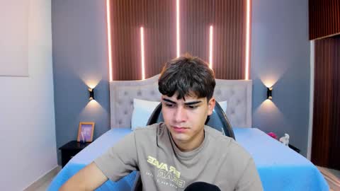 Tommy  online show from 8, 11, 2025