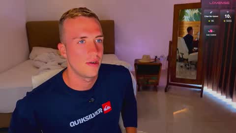 Snapshot of tommy_cumfinger chatting on 6, 11, 2025 Tommy online show from 6, 11, 2025