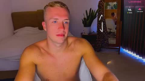 Snapshot of tommy_cumfinger chatting on 4, 12, 2025 Tommy online show from 4, 12, 2025