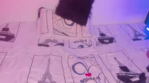 Snapshot of tommy_steelee chatting on 24, 11, 2025 Tommy online show from 24, 11, 2025