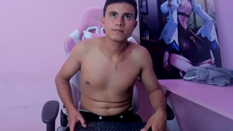 Snapshot of tommydaviis chatting on 6, 4, 2026 Tom online show from 6, 4, 2026