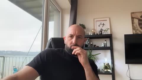 Thomas Fit online show from 4, 12, 2025