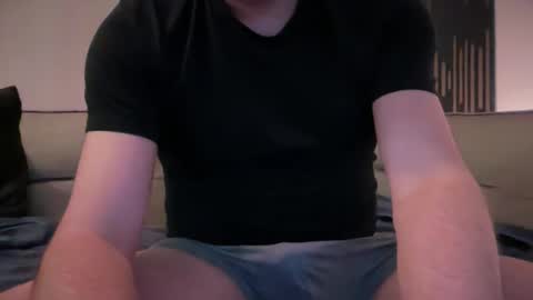 Snapshot of tonisun chatting on 13, 3, 2026 tonisun online show from 13, 3, 2026