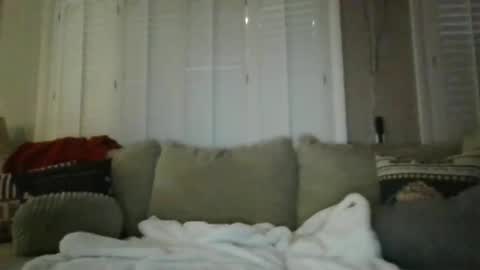 Honeys Snow Bunny online show from 11, 4, 2026