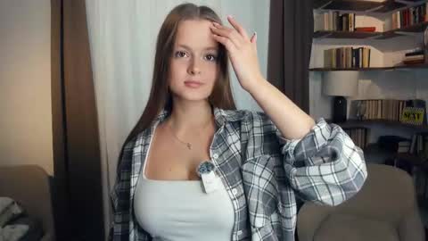 Snapshot of tonka_love chatting on 24, 10, 2025 Alice online show from 24, 10, 2025