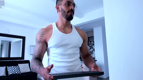 tony muscle1 online show from 22, 12, 2024