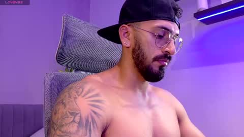 Snapshot of tony_muscle1 chatting on 14, 6, 2026 tony muscle1 online show from 14, 6, 2026
