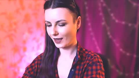 Snapshot of too_beautiful chatting on 2, 1, 2025 Elizabeth online show from 2, 1, 2025