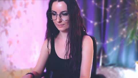 Snapshot of too_beautiful chatting on 13, 1, 2025 Elizabeth online show from 13, 1, 2025