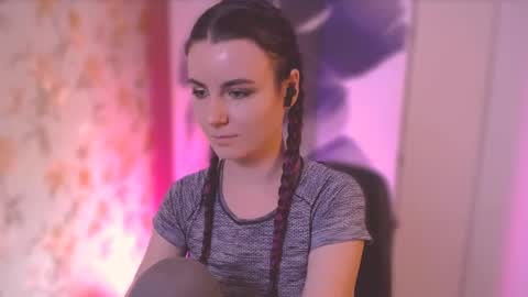 Snapshot of too_beautiful chatting on 28, 2, 2025 Elizabeth online show from 28, 2, 2025