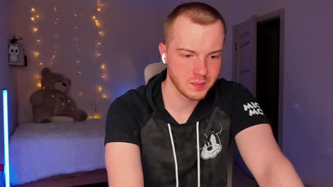 Snapshot of toohornyserj chatting on 12, 12, 2024 toohornyserj online show from 12, 12, 2024