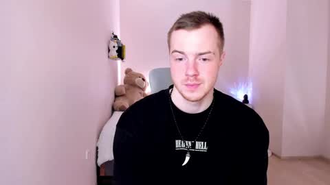 Snapshot of toohornyserj chatting on 18, 2, 2025 toohornyserj online show from 18, 2, 2025