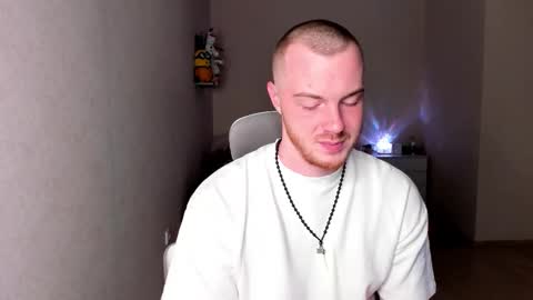 Snapshot of toohornyserj chatting on 4, 10, 2025 toohornyserj online show from 4, 10, 2025