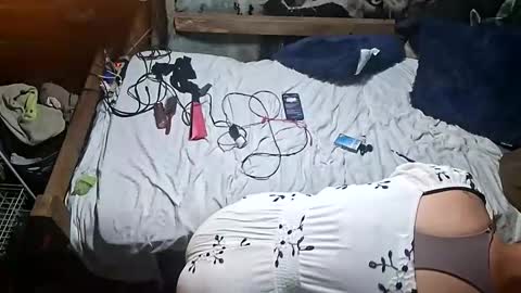 tootall1991420 online show from 25, 4, 2026