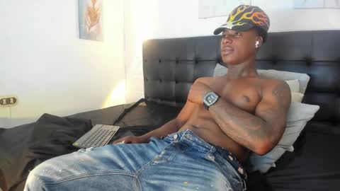 Snapshot of toower_ chatting on 28, 2, 2026 T O W E R online show from 28, 2, 2026