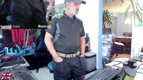Snapshot of topalphaboss chatting on 2, 10, 2025 topalphaboss online show from 2, 10, 2025