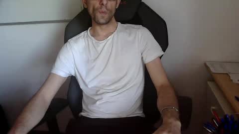 Snapshot of topg84 chatting on 21, 5, 2026 Topg84 online show from 21, 5, 2026