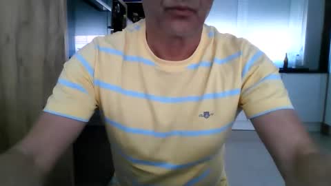 Snapshot of topsecreton chatting on 25, 5, 2026 topsecreton online show from 25, 5, 2026