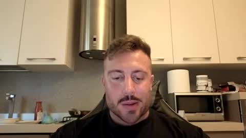 Snapshot of toro_arrapato chatting on 17, 5, 2026 toro_arrapato online show from 17, 5, 2026