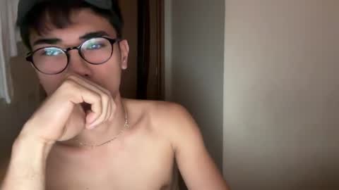 Snapshot of toshikaro0 chatting on 3, 6, 2026 Karo online show from 3, 6, 2026