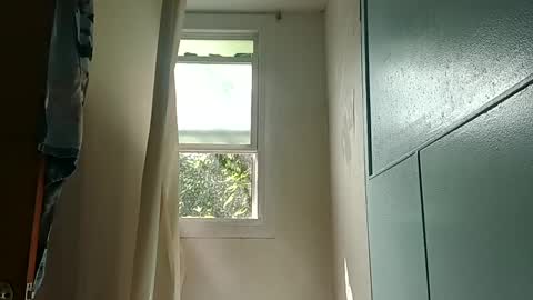 totallyawesome_65 online show from 28, 9, 2025